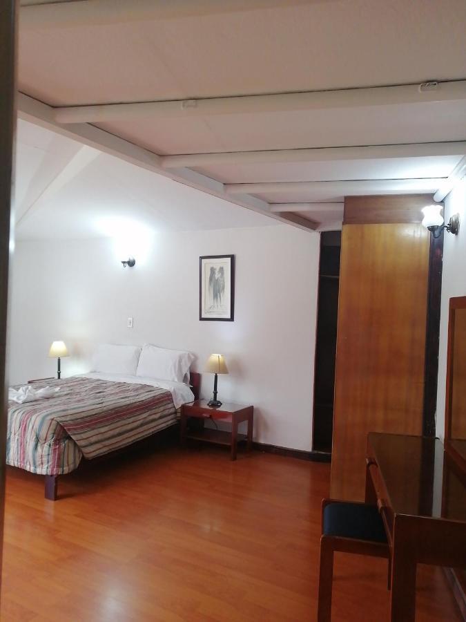 Hotel Santa Monica Богота Екстериор снимка
