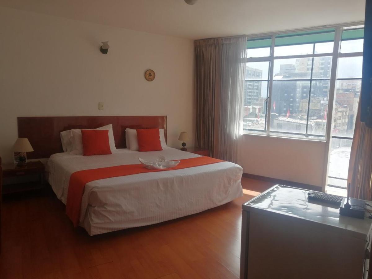 Hotel Santa Monica Богота Екстериор снимка