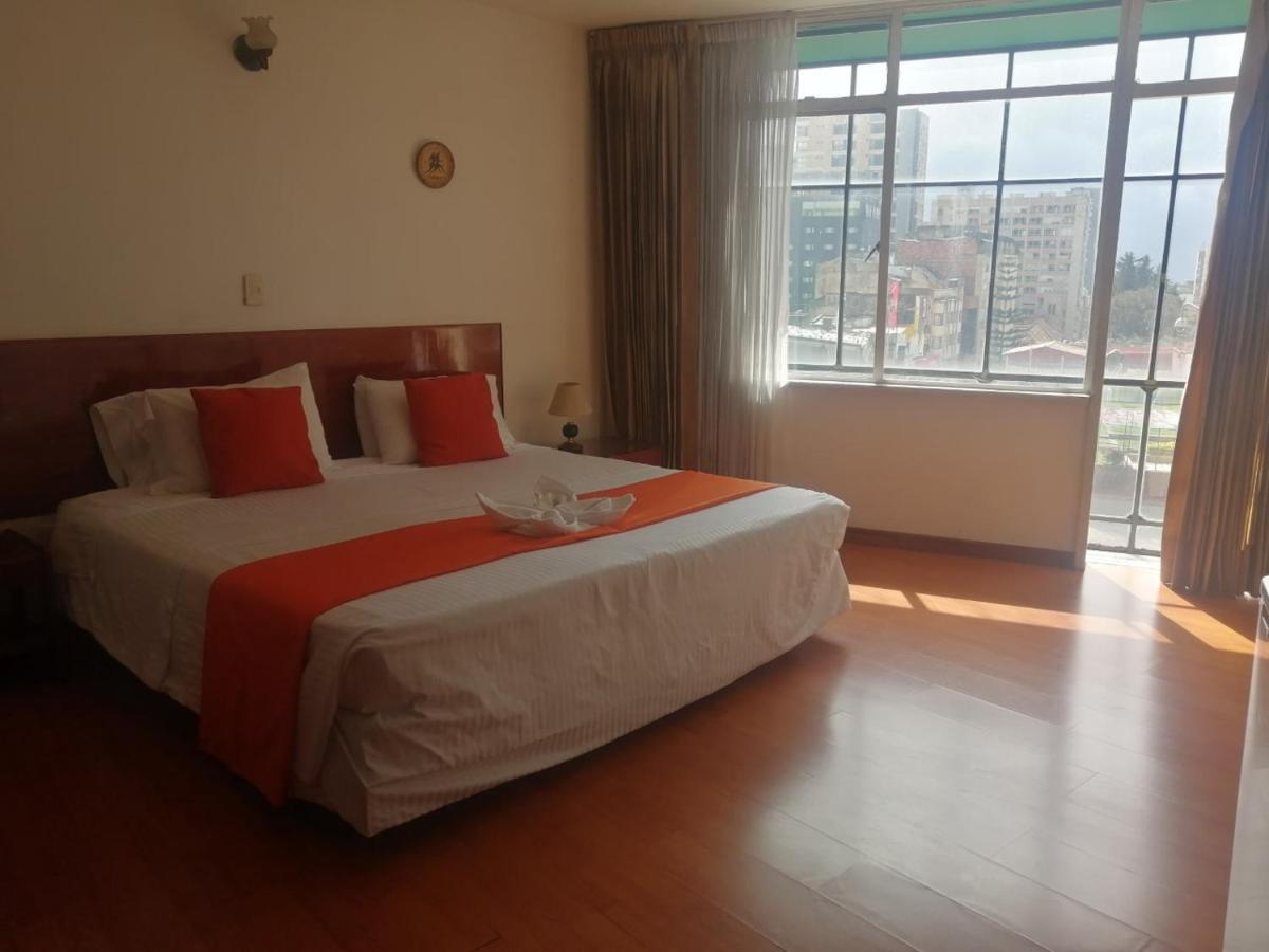 Hotel Santa Monica Богота Екстериор снимка