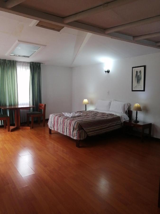 Hotel Santa Monica Богота Екстериор снимка