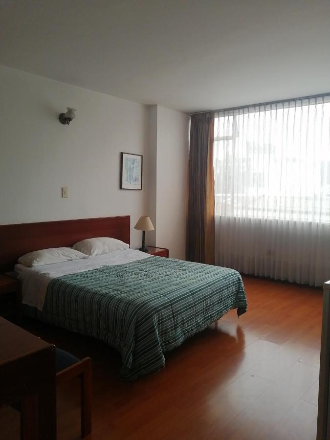 Hotel Santa Monica Богота Екстериор снимка