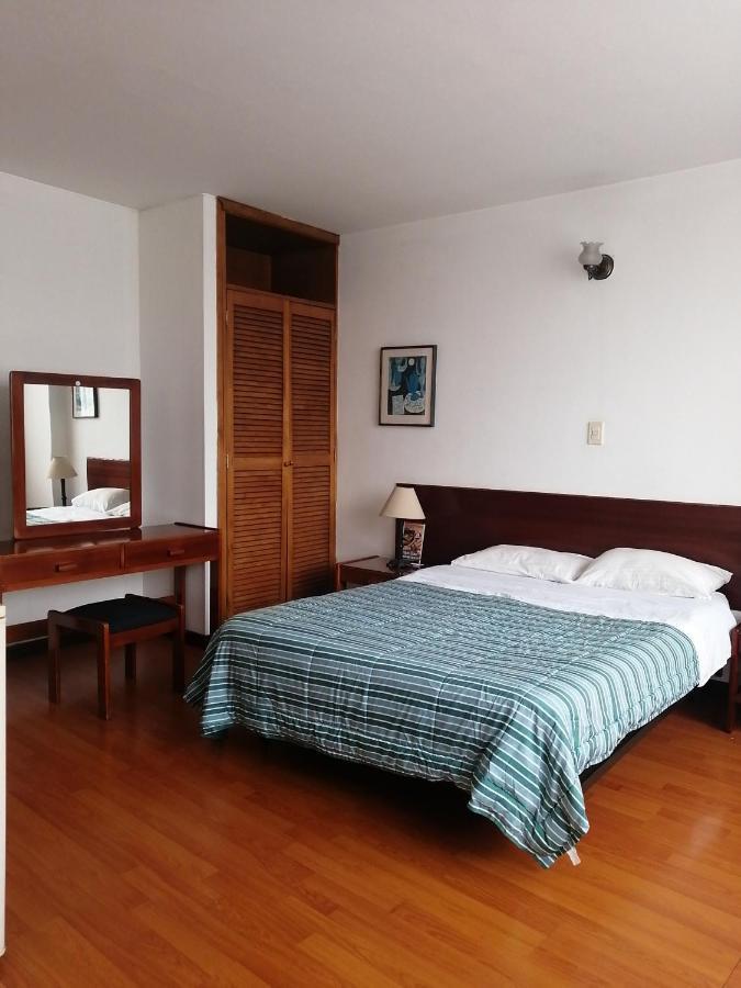 Hotel Santa Monica Богота Екстериор снимка
